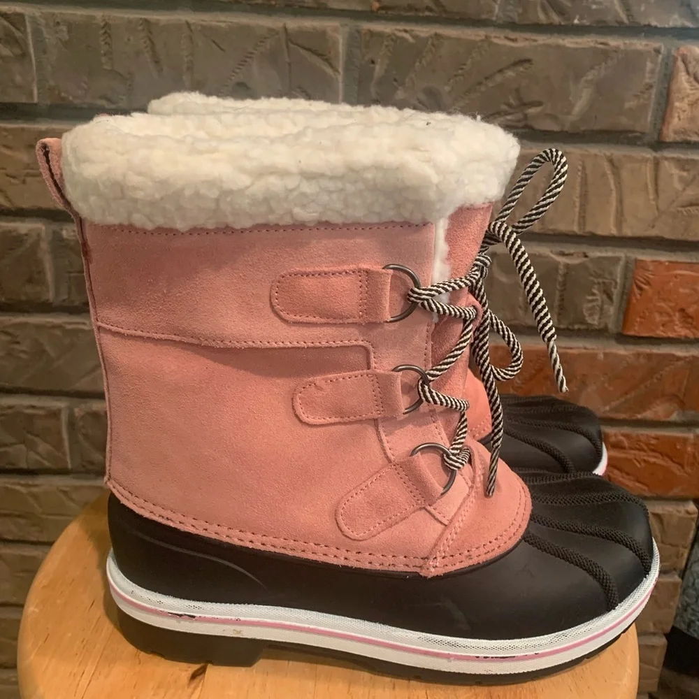 Cat and Jack Pink/ Black/ White Leather/ Rubber Girl’s Lace Up Boots Size 3
